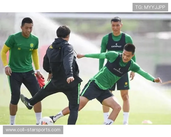 北京国安队长带领全队加练，内部氛围良好